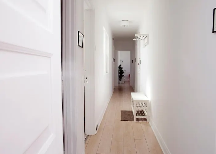 Avenida Viana - And River