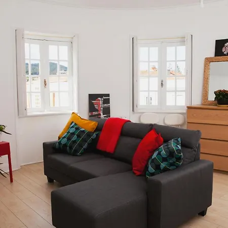 Avenida Viana - And River