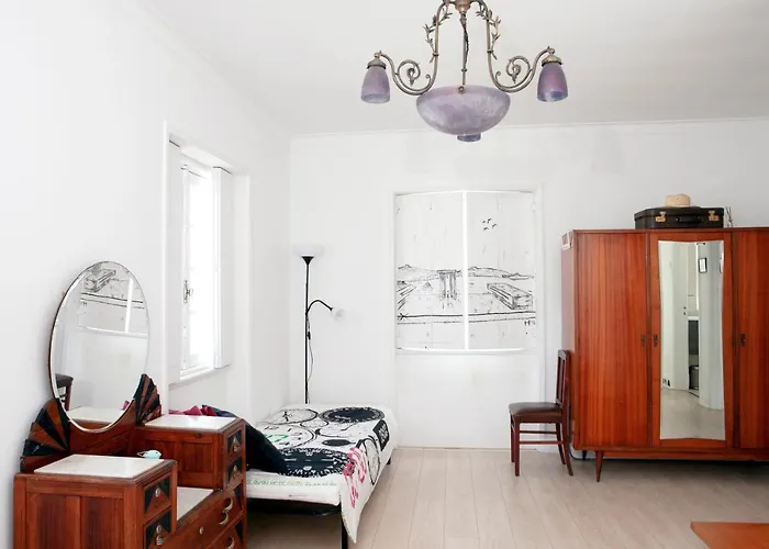 Avenida Viana - And River * 维亚纳堡