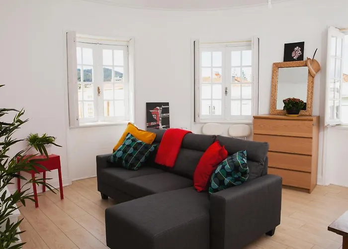 Avenida Viana - And River