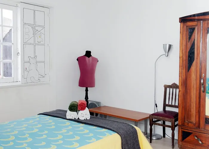 Avenida Viana - And River *